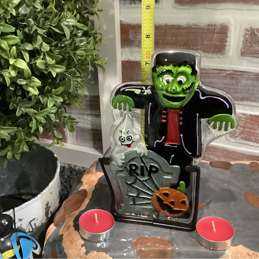🟢 “3/$15” - Halloween Candle Decor - “RIP” - With 2 Tea Candles - Cute - Picture 7 of 7